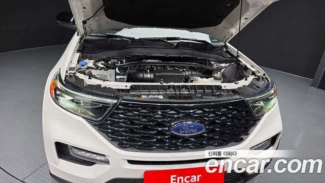 Ford Explorer (VI) 3.0 Platinum 4WD 2022 — фото 6