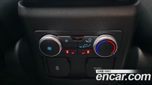 Ford Explorer (VI) 3.0 Platinum 4WD 2022 — фото 18