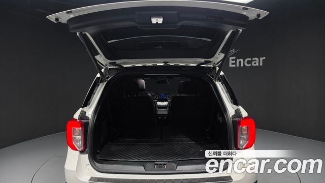 Ford Explorer (VI) 3.0 Platinum 4WD 2022 — фото 20