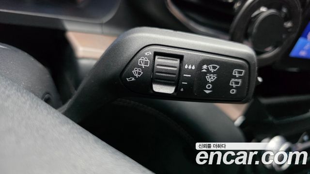 Ford Explorer (VI) 3.0 Platinum 4WD 2022 — фото 32