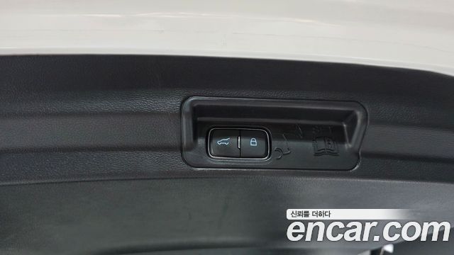 Ford Explorer (VI) 3.0 Platinum 4WD 2022 — фото 35