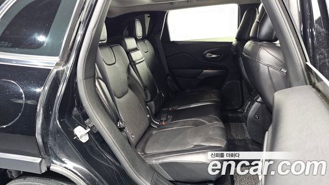 Jeep Cherokee (KL) 2.4 Longitude High AWD 2019 — фото 11