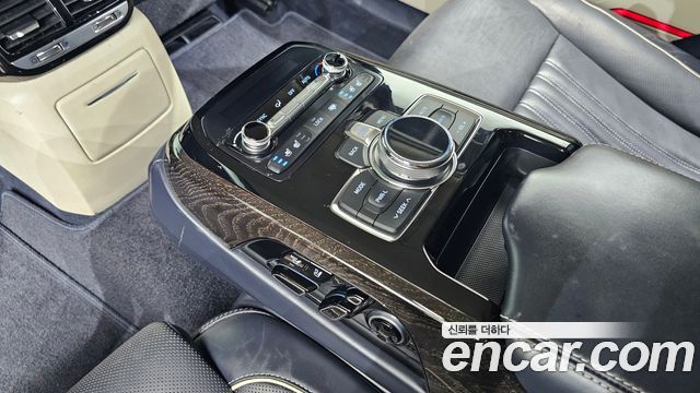Genesis EQ900 3.3 T-GDI AWD Prestige 2016 — фото 18