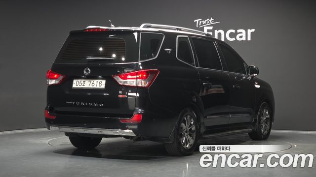 KG Mobility (SsangYong) Korando Turismo 4WD TX 9-seater 2017 — фото 2
