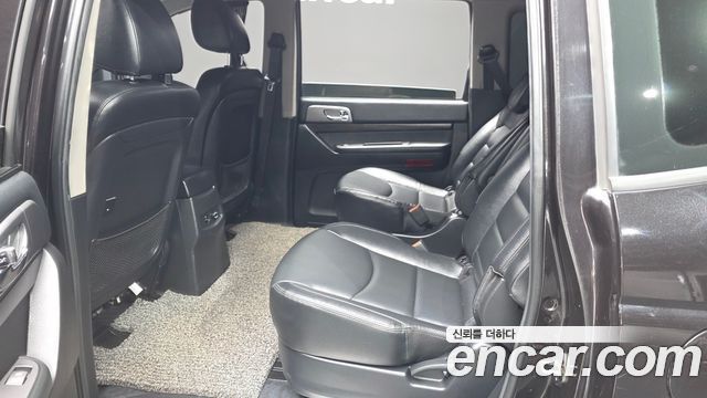 KG Mobility (SsangYong) Korando Turismo 4WD TX 9-seater 2017 — фото 12