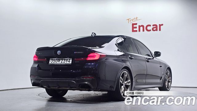 BMW 5 Series (G30) M550i xDrive 2021 — фото 2