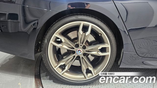BMW 5 Series (G30) M550i xDrive 2021 — фото 5