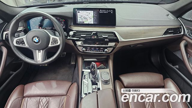 BMW 5 Series (G30) M550i xDrive 2021 — фото 7