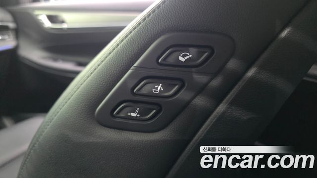 Hyundai Grandeur (IG) 3.0 LPi Rent Car Exclusive 2022 — фото 19