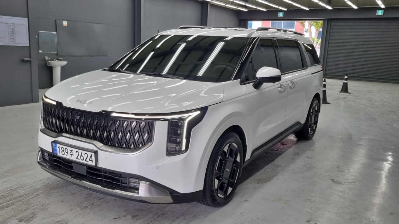 Kia Carnival (IV) Diesel 7-Seater Signature 2025 — фото 1