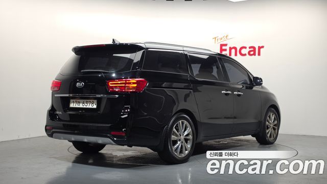 Kia Carnival 9-Seater Noblesse Special 2019 — фото 2