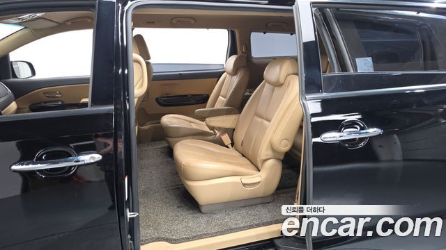 Kia Carnival 9-Seater Noblesse Special 2019 — фото 11
