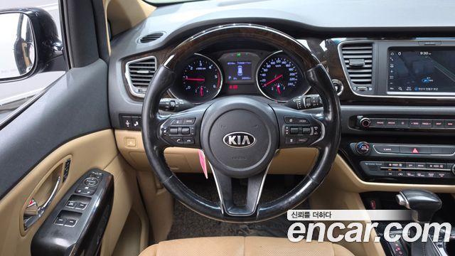 Kia Carnival 9-Seater Noblesse Special 2019 — фото 13