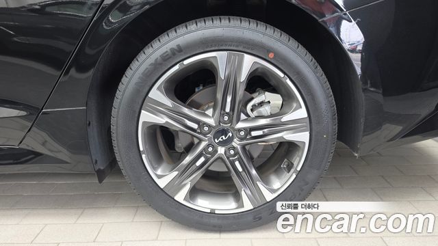 Kia K5 (III) 2.0 Prestige 2023 — фото 21