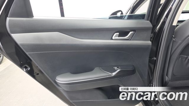 Kia K5 (III) 2.0 Prestige 2023 — фото 25