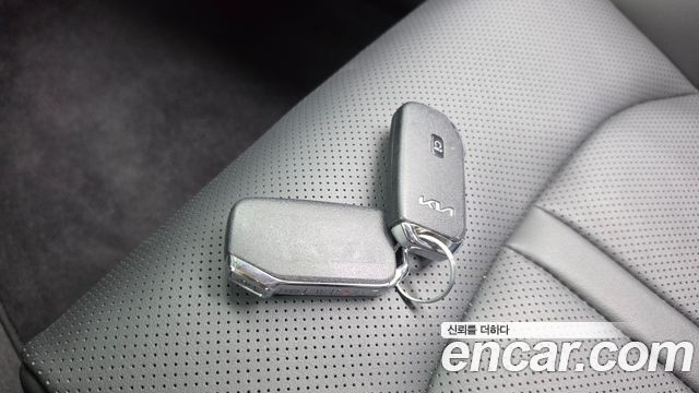 Kia K5 (III) 2.0 Prestige 2023 — фото 29
