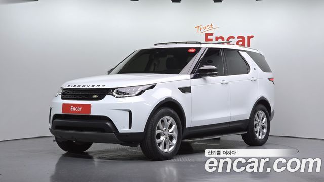 Land Rover Discovery 5 2.0 SD4 SE 2018 — фото 1