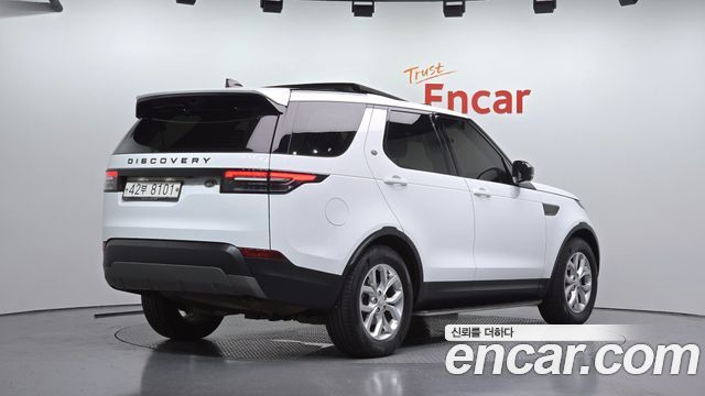 Land Rover Discovery 5 2.0 SD4 SE 2018 — фото 2