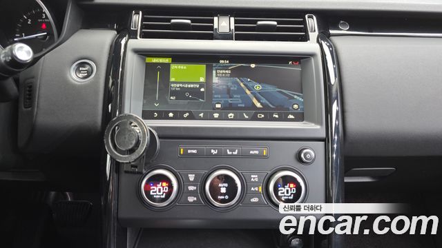 Land Rover Discovery 5 2.0 SD4 SE 2018 — фото 13