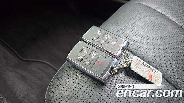 Land Rover Discovery 5 2.0 SD4 SE 2018 — фото 16
