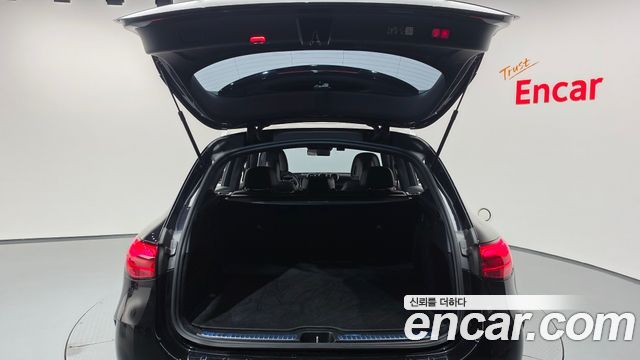 Mercedes-Benz GLC-Class (X254) GLC300 4MATIC AMG Line 2024 — фото 20
