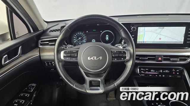 Kia K5 (III) 2.0 Noblesse 2022 — фото 17