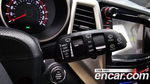 KG Mobility (SsangYong) Tivoli VX 2WD 2016 — фото 19
