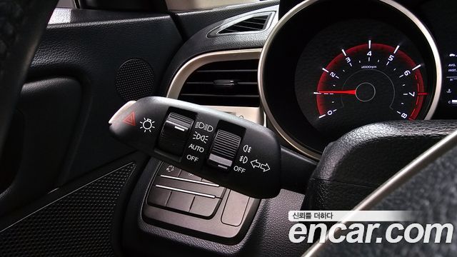KG Mobility (SsangYong) Tivoli VX 2WD 2016 — фото 20
