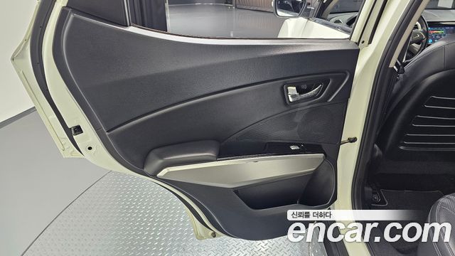 KG Mobility (SsangYong) Tivoli VX 2WD 2016 — фото 25