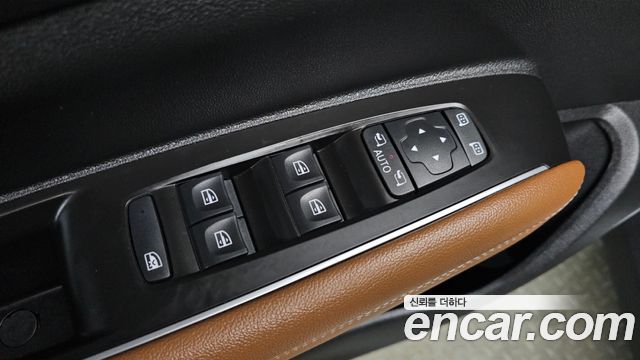 Renault Korea QM6 2.0 LPe RE Signature 2WD 2021 — фото 17