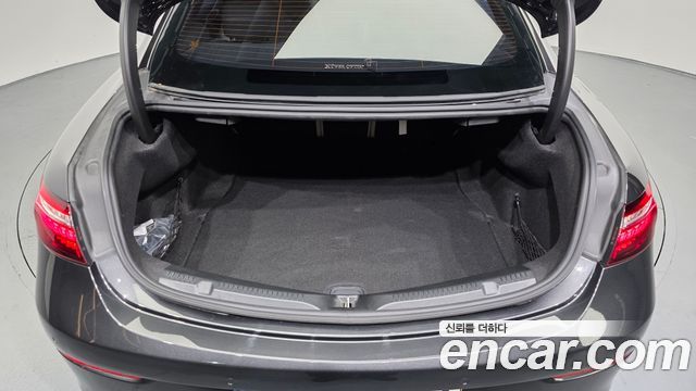 Mercedes-Benz E-Class (W213) E450 4MATIC Coupe 2021 — фото 27