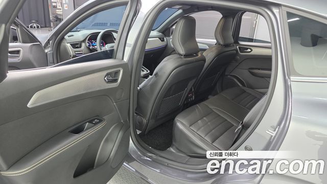 Renault Korea Arkana 1.6 GTe Iconic 2025 — фото 11