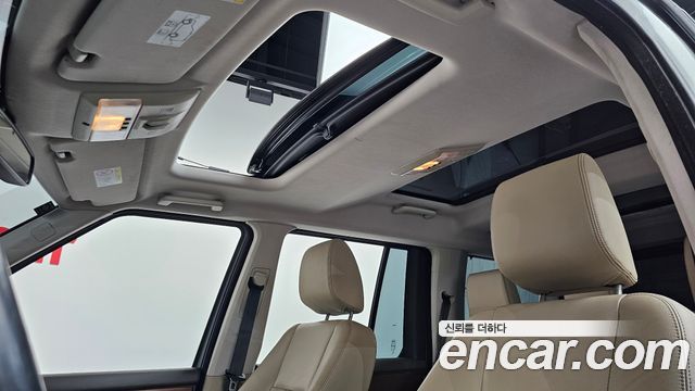 Land Rover Discovery 4 3.0 SDV6 SE 2016 — фото 22
