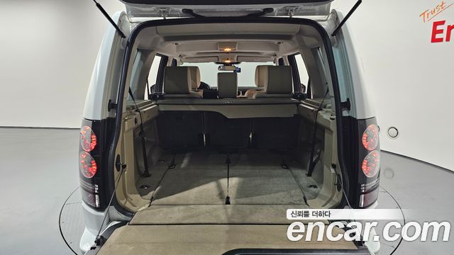 Land Rover Discovery 4 3.0 SDV6 SE 2016 — фото 23
