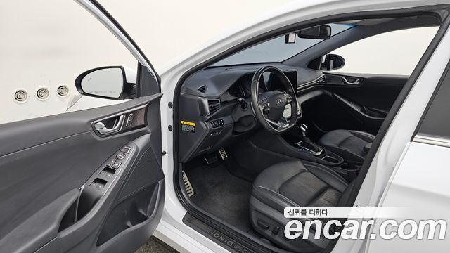 Hyundai Ioniq Hybrid 1.6 HEV Q 2020 — фото 10