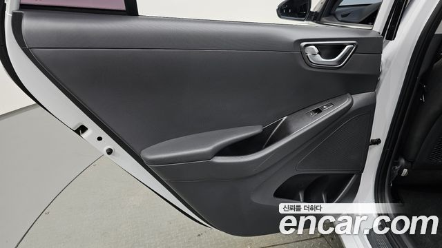 Hyundai Ioniq Hybrid 1.6 HEV Q 2020 — фото 31