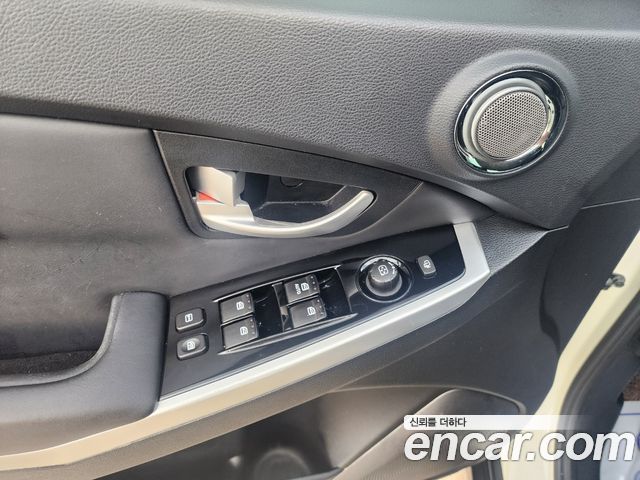 KG Mobility (SsangYong) Korando C 2.0 CVT 4WD Deluxe 2014 — фото 15