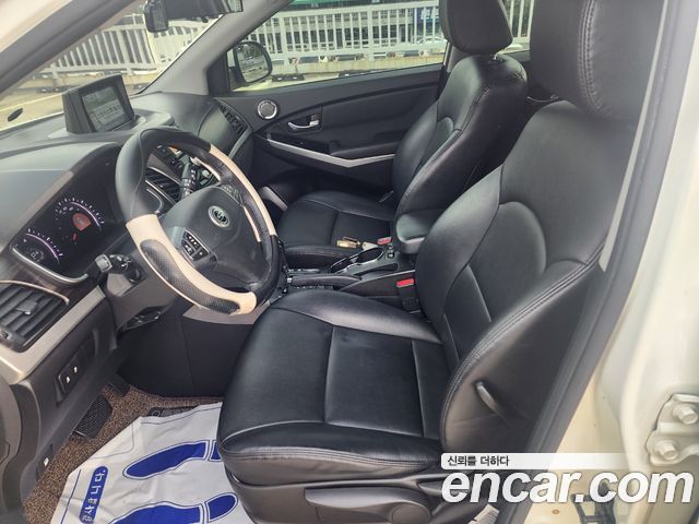 KG Mobility (SsangYong) Korando C 2.0 CVT 4WD Deluxe 2014 — фото 16