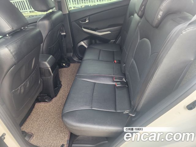 KG Mobility (SsangYong) Korando C 2.0 CVT 4WD Deluxe 2014 — фото 17