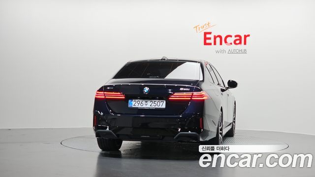 BMW 5 Series (G60) 530i xDrive M Sport 2025 — фото 4