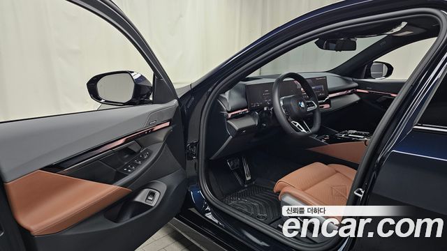 BMW 5 Series (G60) 530i xDrive M Sport 2025 — фото 10