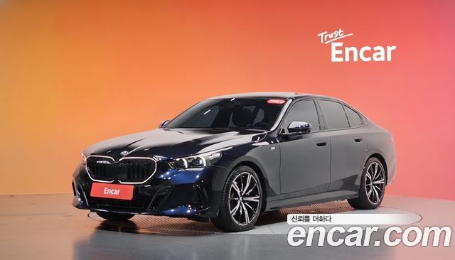 BMW 5 Series (G60) 530i xDrive M Sport 2025 — фото 1