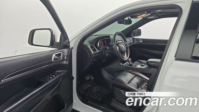 Jeep Grand Cherokee 3.6 Limited WK2 2018 — фото 10