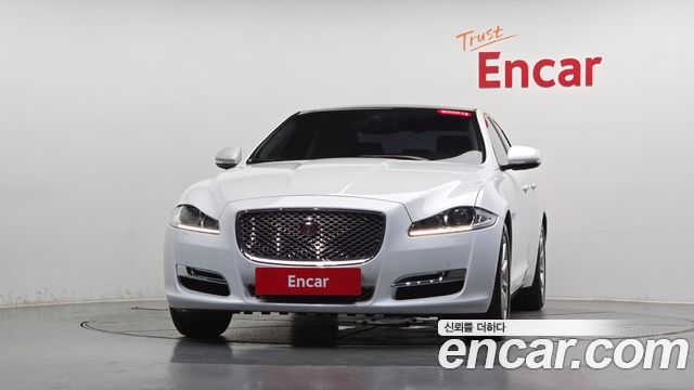Jaguar XJ 2.0 Luxury SWB X351 2016 — фото 3