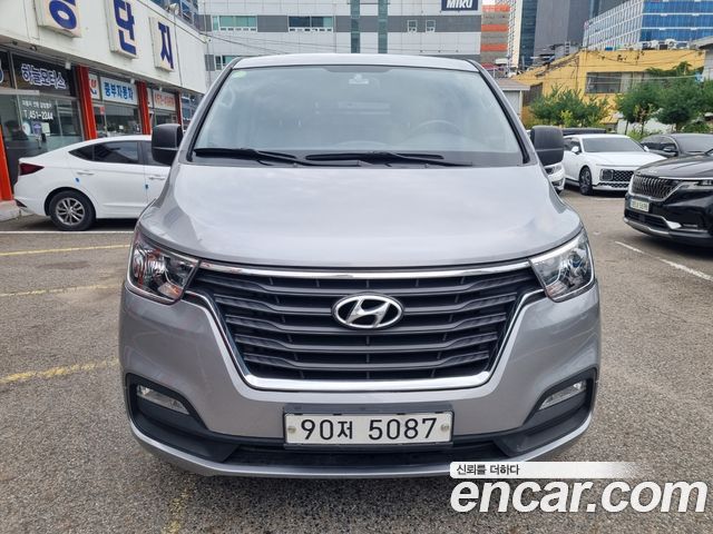 Hyundai Grand Starex Van 5-Seater Smart 2021 — фото 2