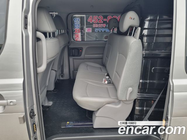 Hyundai Grand Starex Van 5-Seater Smart 2021 — фото 10