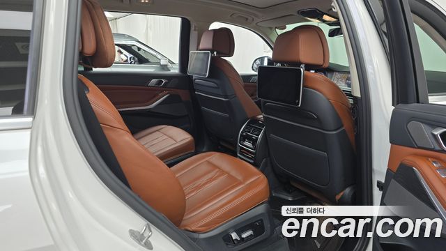 BMW X7 (G07) xDrive 40i Design Pure Excellence 6-Seater 2021 — фото 15