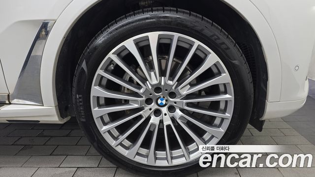 BMW X7 (G07) xDrive 40i Design Pure Excellence 6-Seater 2021 — фото 27
