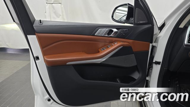 BMW X7 (G07) xDrive 40i Design Pure Excellence 6-Seater 2021 — фото 30