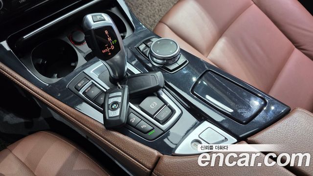 BMW 5 Series (F10) 520d xDrive 2015 — фото 9
